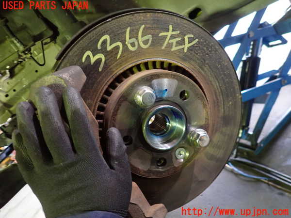 1UPJ-33664295]ボルボ・XC70(BB6324XC)左フロントナックルハブ 中古_m0001.jpg