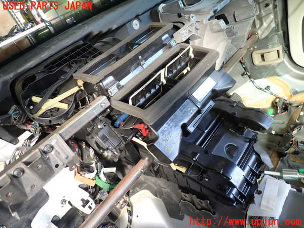 1UPJ-33666081]ボルボ・XC70(BB6324XC)エバポレーター1 中古_m0001.jpg