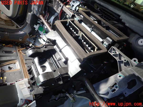 1UPJ-33666081]ボルボ・XC70(BB6324XC)エバポレーター1 中古_m0002.jpg