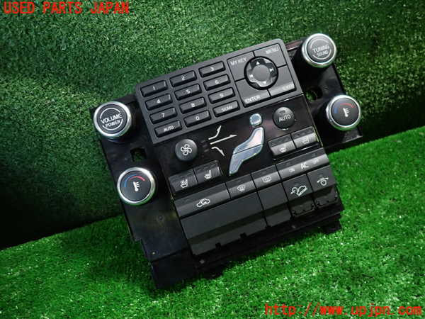 1UPJ-33666066]ボルボ・XC70(BB6324XC)エアコンスイッチ1 中古_m0001.jpg