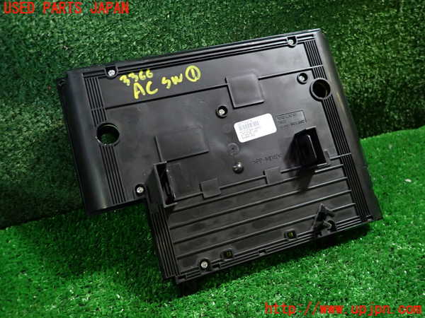 1UPJ-33666066]ボルボ・XC70(BB6324XC)エアコンスイッチ1 中古_m0002.jpg