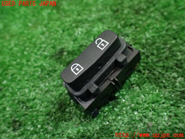 1UPJ-33666310]ボルボ・XC70(BB6324XC)スイッチ5 ドアロック 中古_m0001.jpg
