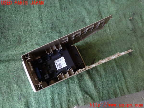 1UPJ-33667540]ボルボ・XC70(BB6324XC)センターコンソール 中古_m0005.jpg