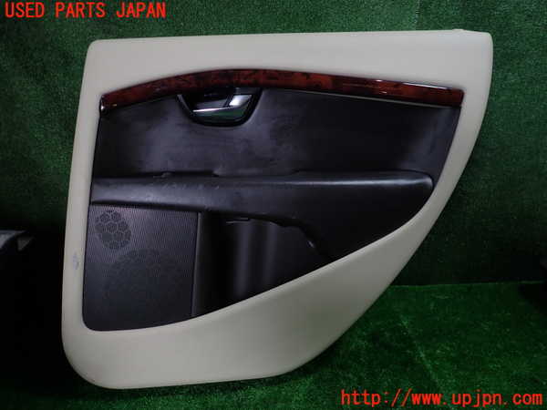 1UPJ-33661294]ボルボ・XC70(BB6324XC)右後ドア内張り 中古_m0001.jpg