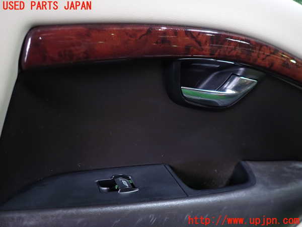 1UPJ-33661294]ボルボ・XC70(BB6324XC)右後ドア内張り 中古_m0002.jpg