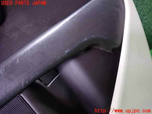 1UPJ-33661294]ボルボ・XC70(BB6324XC)右後ドア内張り 中古_m0003.jpg