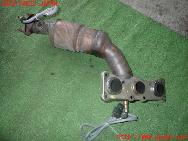 1UPJ-33672042]BMW 525i(NE25)E60エキマニ2 中古_m0002.jpg