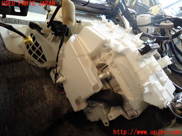 2UPJ-33686081]ノート NISMO(E12)エバポレーター1 中古_m0003.jpg