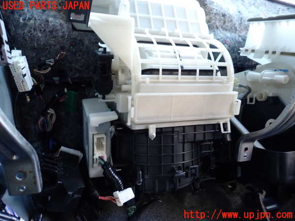 5UPJ-33696081]ワゴンR スマイル(MX91S)エバポレーター1 中古_m0002.jpg