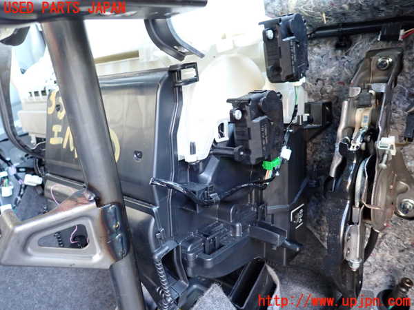 5UPJ-33696081]ワゴンR スマイル(MX91S)エバポレーター1 中古_m0003.jpg