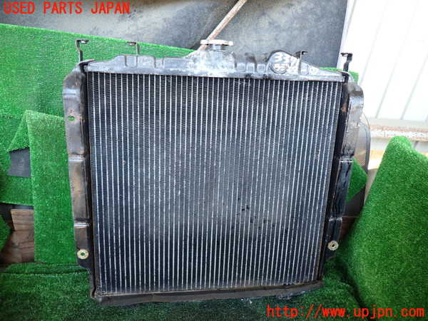 1UPJ-33712321]三菱ジープ(J55)ラジエーター1 中古_m0001.jpg