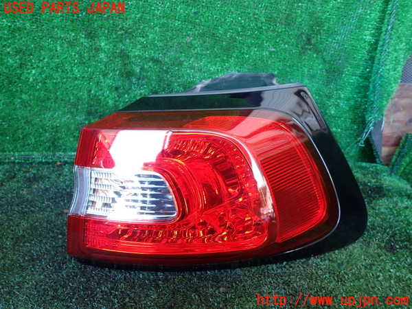 1UPJ-33721530]ジープ・チェロキー(KL32)右テールランプ 中古_m0001.jpg