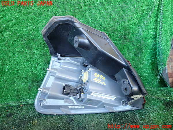 1UPJ-33721530]ジープ・チェロキー(KL32)右テールランプ 中古_m0002.jpg