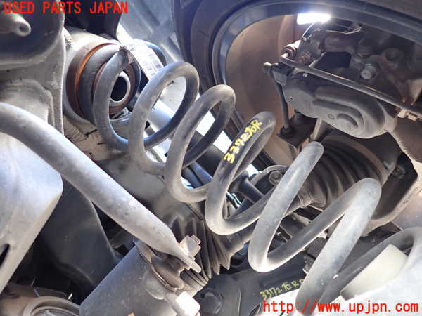 1UPJ-33725100]ジープ・チェロキー(KL32)右リアスプリング 中古_m0001.jpg