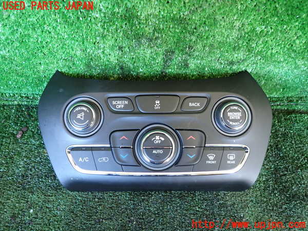 1UPJ-33726066]ジープ・チェロキー(KL32)エアコンスイッチ1 中古_m0001.jpg