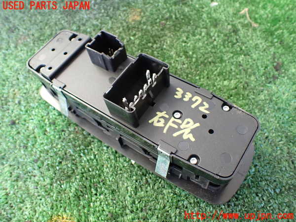 1UPJ-33726240]ジープ・チェロキー(KL32)右前パワーウィンドウスイッチ 中古_m0002.jpg
