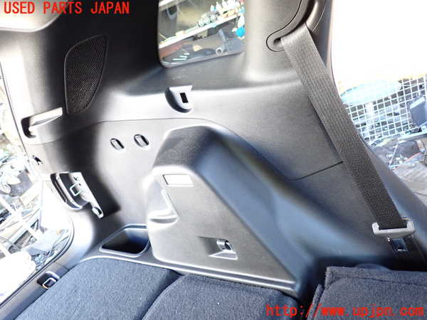 1UPJ-33727680]ジープ・チェロキー(KL32)左リアピラートリム 中古_m0003.jpg