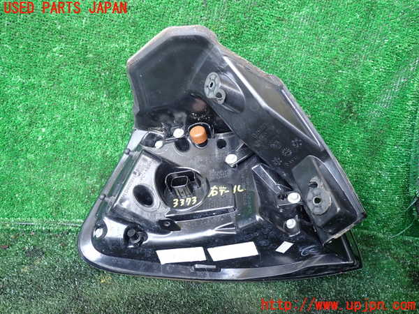 1UPJ-33731530]ジープ・チェロキー(KL20L)右テールランプ 中古_m0003.jpg