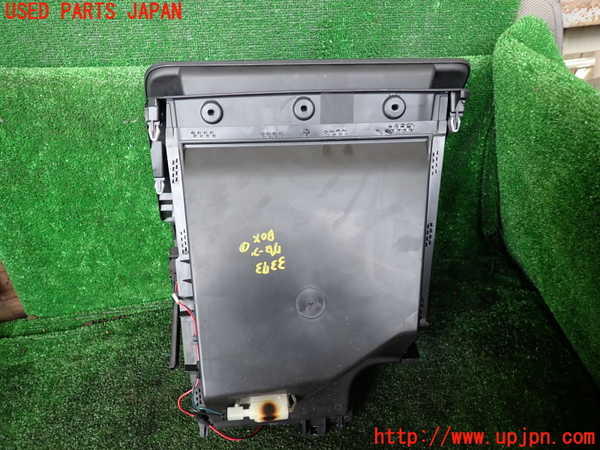 1UPJ-33737516]ジープ・チェロキー(KL20L)グローブボックス1 中古_m0004.jpg