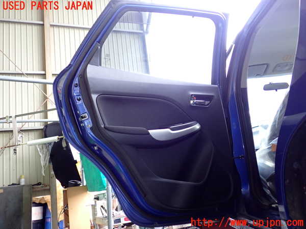 1UPJ-33741320]バレーノ(WB32S)左後ドア 中古 AGC M63B 43R-001264_m0002.jpg