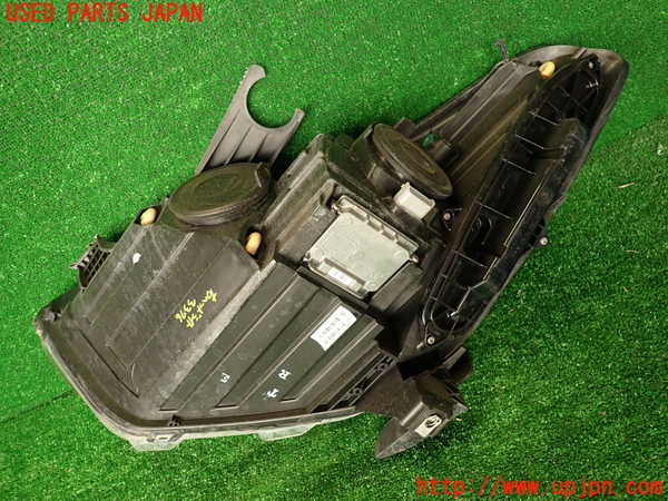 2UPJ-33761130]シトロエン・DS 5(B85F02)右ヘッドライト HID ジャンク_m0004.jpg