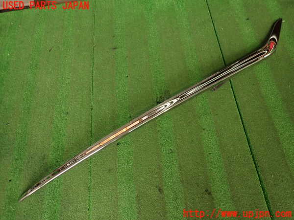 2UPJ-33761102]シトロエン・DS 5(B85F02)左前コーナーパネル 中古_m0001.jpg