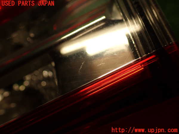 2UPJ-33761550]シトロエン・DS 5(B85F02)右リアフィニッシャー 中古_m0002.jpg