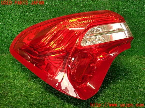 2UPJ-33761536]シトロエン・DS 5(B85F02)左テールランプ 中古_m0001.jpg