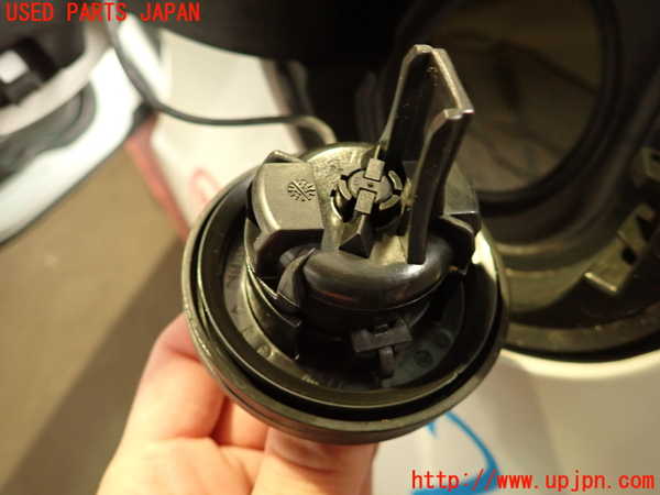 2UPJ-33761690]シトロエン・DS 5(B85F02)フューエルリッド 中古_m0003.jpg