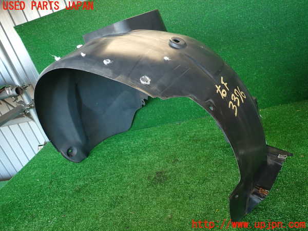 2UPJ-33761090]シトロエン・DS 5(B85F02)右前フェンダーライナー 中古_m0001.jpg