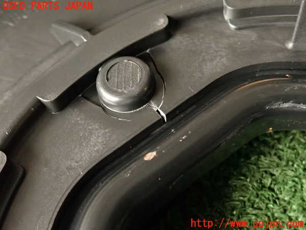 2UPJ-33761705]シトロエン・DS 5(B85F02)スペアタイヤカバー 中古_m0004.jpg