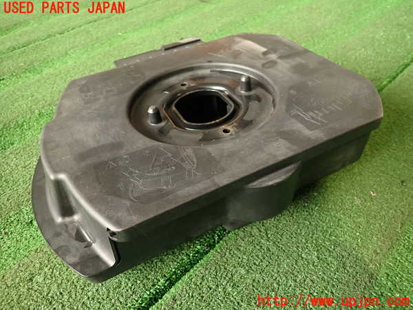 2UPJ-33761705]シトロエン・DS 5(B85F02)スペアタイヤカバー 中古_m0005.jpg