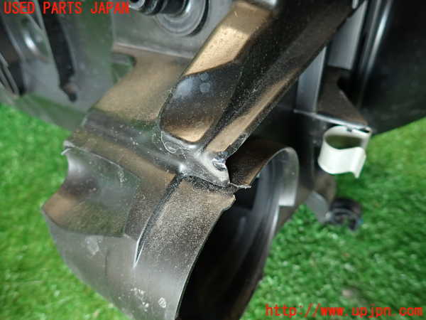 2UPJ-33762560]シトロエン・DS 5(B85F02)エアクリーナーボックス 中古_m0003.jpg