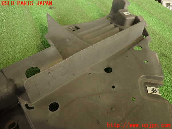 2UPJ-33762170]シトロエン・DS 5(B85F02)エンジンアンダーカバー 中古_m0002.jpg