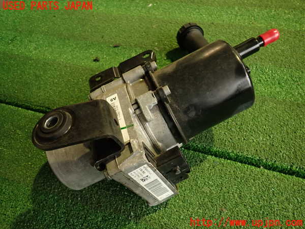 2UPJ-33764250]シトロエン・DS 5(B85F02)パワステポンプ 中古_m0002.jpg
