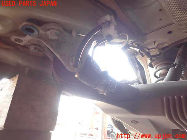 2UPJ-33765380]シトロエン・DS 5(B85F02)リアアクスルビーム 中古_m0003.jpg