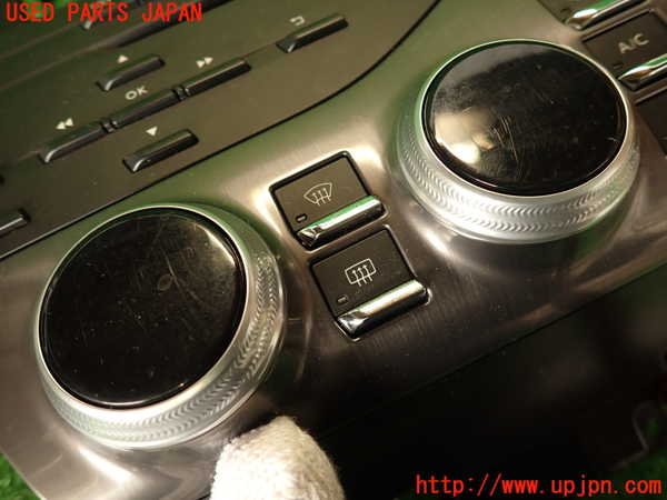 2UPJ-33766066]シトロエン・DS 5(B85F02)エアコンスイッチ1 中古_m0002.jpg