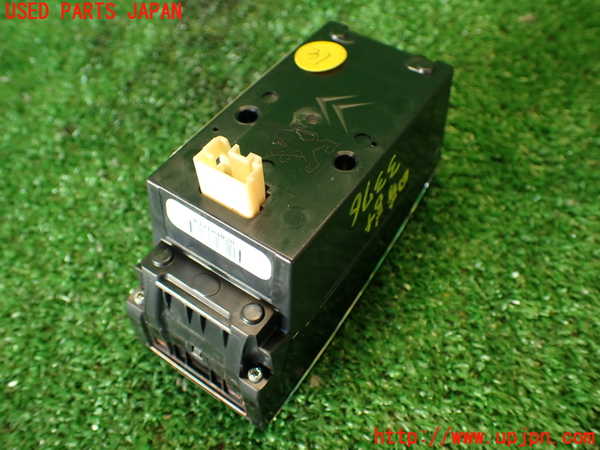 2UPJ-33767850]シトロエン・DS 5(B85F02)時計 中古_m0004.jpg