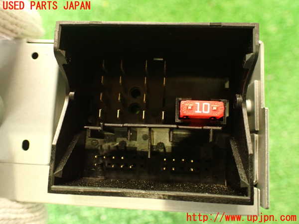 2UPJ-33766480]シトロエン・DS 5(B85F02)CDプレーヤー 中古_m0003.jpg