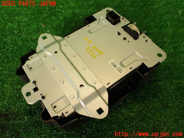 2UPJ-33766239]シトロエン・DS 5(B85F02)メーター・その他 中古_m0003.jpg