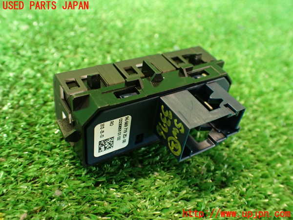 2UPJ-33766307]シトロエン・DS 5(B85F02)スイッチ2(パーキングソナーOFF 横滑り防止OFF) 中古_m0003.jpg