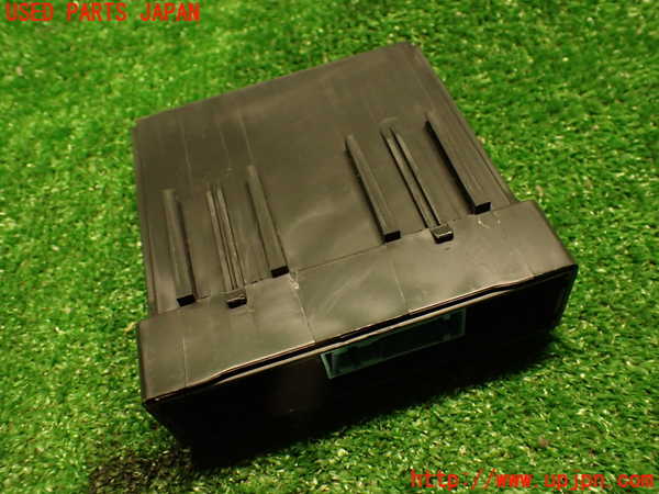 2UPJ-33766146]シトロエン・DS 5(B85F02)コンピューター1 中古 980169538000_m0002.jpg