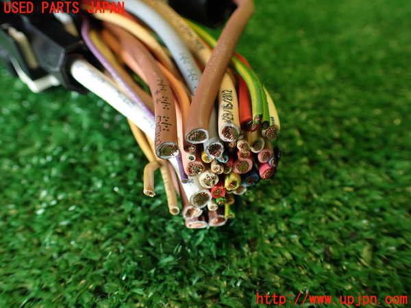 2UPJ-33766743]シトロエン・DS 5(B85F02)ヒューズボックス3 中古_m0002.jpg