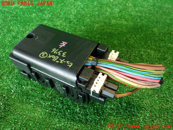 2UPJ-33766743]シトロエン・DS 5(B85F02)ヒューズボックス3 中古_m0003.jpg