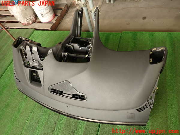 2UPJ-33767505]シトロエン・DS 5(B85F02)ダッシュボード 中古_m0003.jpg