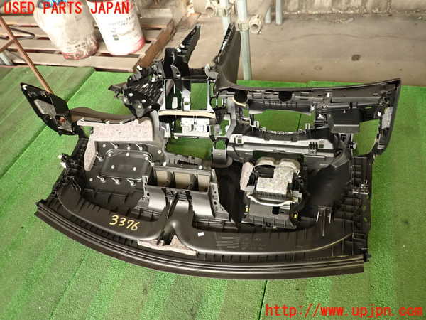 2UPJ-33767505]シトロエン・DS 5(B85F02)ダッシュボード 中古_m0004.jpg