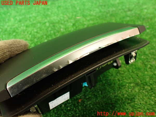 2UPJ-33767821]シトロエン・DS 5(B85F02)灰皿1 中古_m0002.jpg