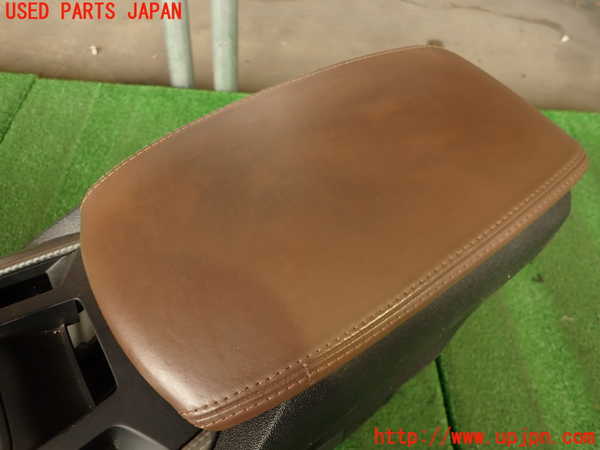 2UPJ-33767540]シトロエン・DS 5(B85F02)センターコンソール 中古_m0002.jpg