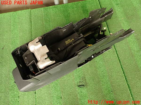 2UPJ-33767540]シトロエン・DS 5(B85F02)センターコンソール 中古_m0005.jpg