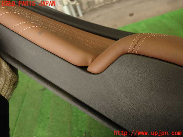 2UPJ-33761324]シトロエン・DS 5(B85F02)左後ドア内張り 中古_m0004.jpg